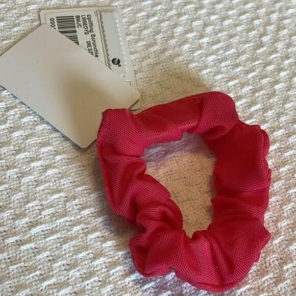 Lululemon‎ Uplifting Scrunchie Hot pink NWT - Picture 1 of 1